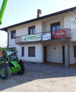 Alternative view of Merlo Compatti P 27.6