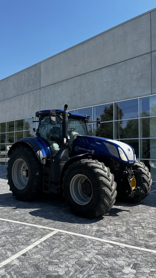 A NEW HOLLAND T7.315